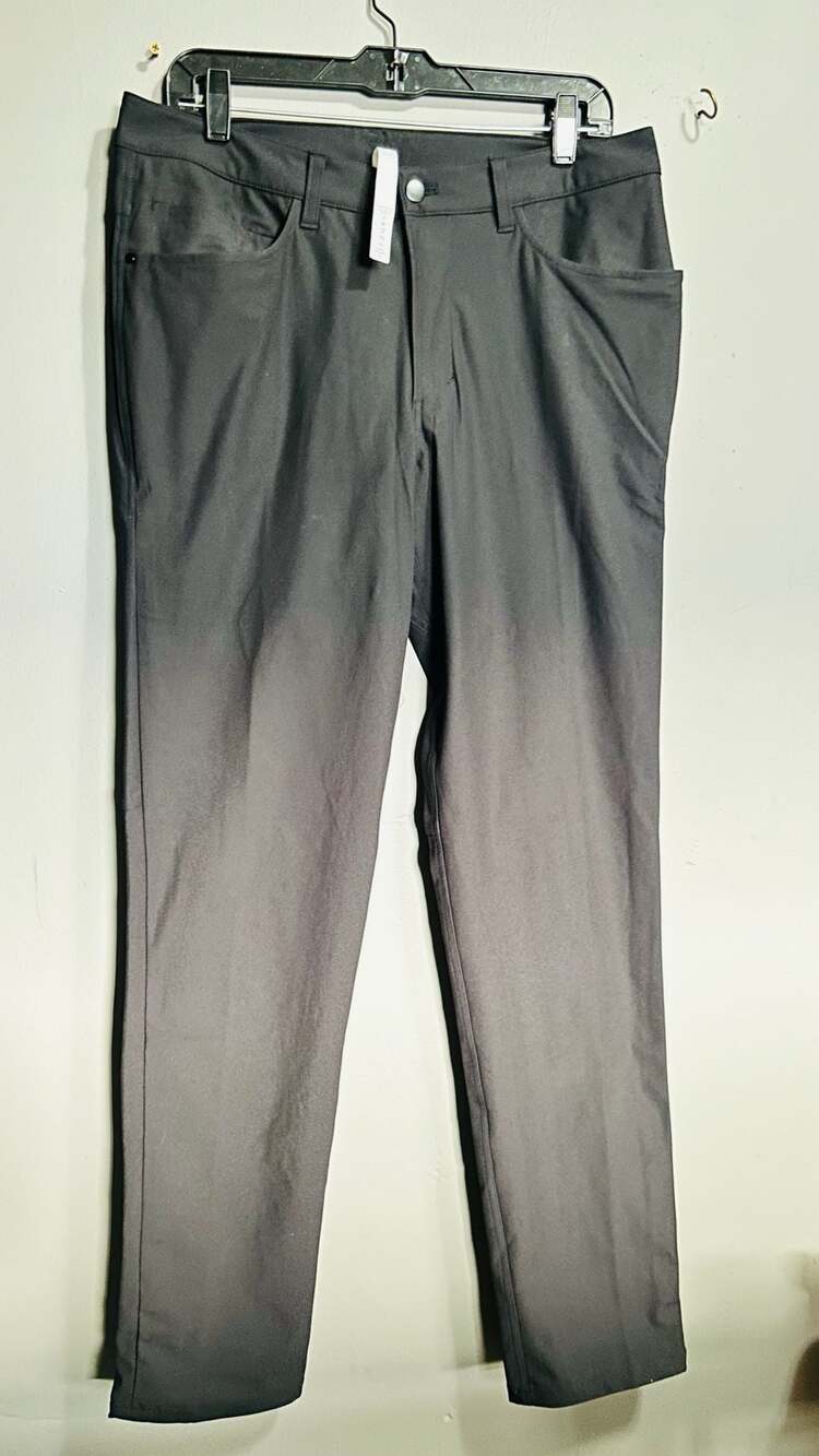 Lululemon Commission Pant Size 32 Slim Black. Pc 110